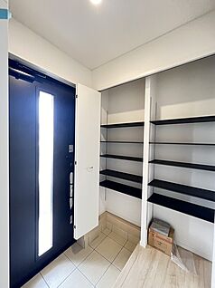 1号棟　玄関