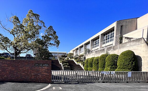 広陵町立真美ケ丘中学校(約2,452m)