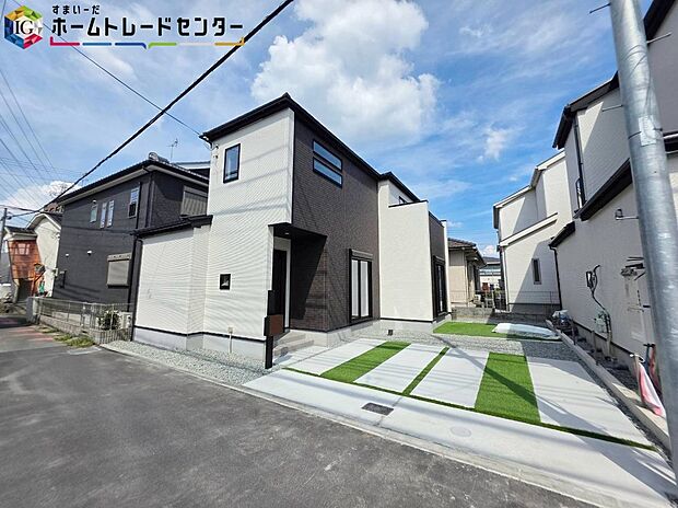 【現地外観写真】※1号棟一戸建ての大きなメリットは、「自分の土地」を自由に使えること。好きなペットが飼えるほか、ガーデニングやＤＩＹ、車やバイクの手入れなど様々な趣味を楽しめます