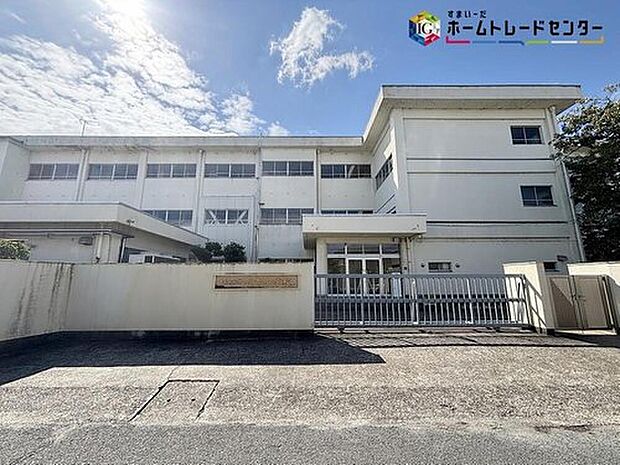 奈良市立辰市小学校(約960m)