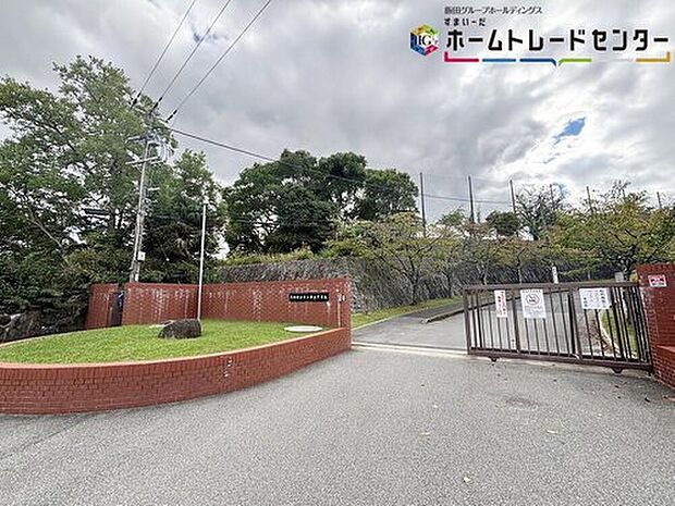 大和郡山市立郡山中学校（約980m）