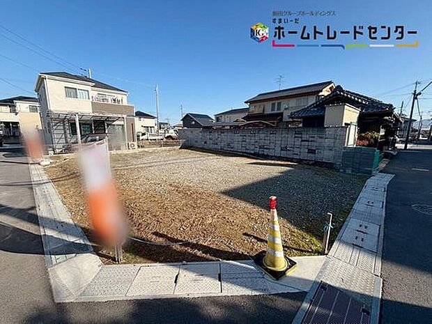 【【現地外観写真】】一戸建ての大きなメリットは、「自分の土地」を自由に使えること♪好きなペットとの暮らし、ガーデニングやＤＩＹ、車やバイクの手入れなど様々な趣味を楽しめます♪
