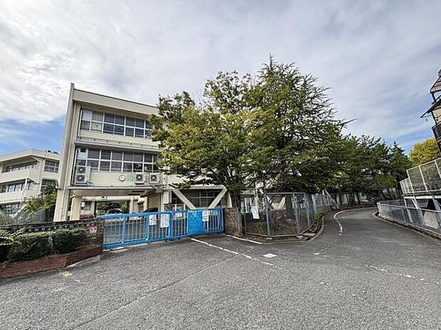 大和郡山市立片桐西小学校（約590m）