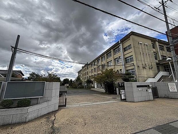 奈良市立都南中学校（約1,900m）