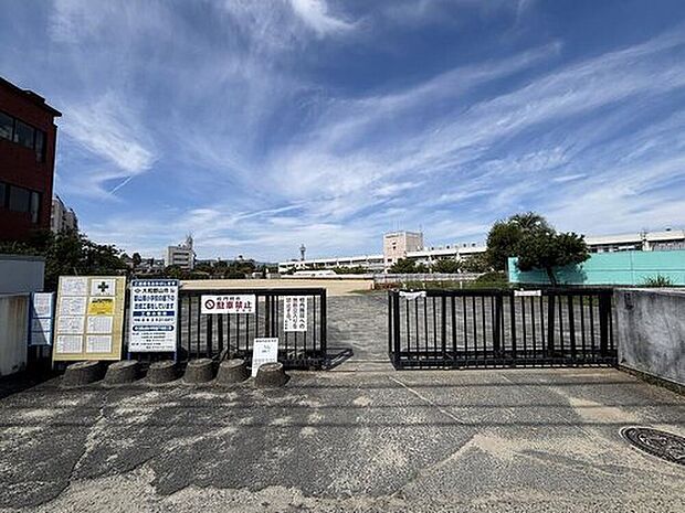 大和郡山市立郡山南小学校(約1,280m)