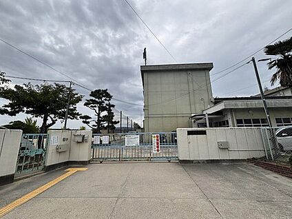 奈良市立伏見小学校 1170m(徒歩15分)