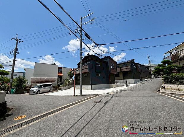 【前面道路含む現地写真】これから徐々に家の骨組みが出来上がっていきます♪お客様に合った資金計画書の作成や近隣の完成物件のご紹介も可能です♪現地をご覧いただきながら、住まいの夢をお聞かせください♪