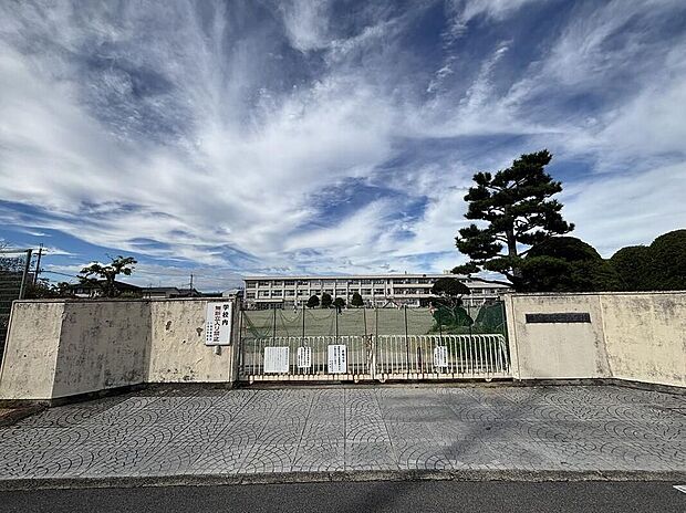 橿原市立真菅小学校（約1,850m）