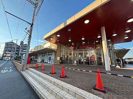スーパーマーケットKINSHO近商ストア大和高田店 1589m (徒歩20分・自転車7分)