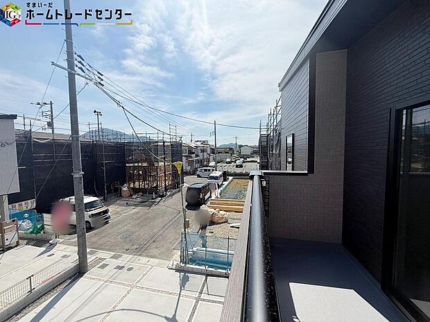 【住戸からの眺望写真】周辺は閑静な住宅地となっております。風通しも良く穏やかな時間をお過ごしいただけます。