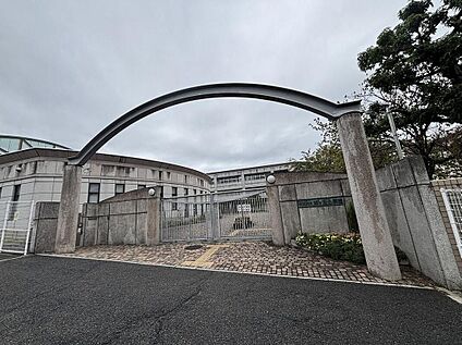 香芝市立旭ケ丘小学校 750m(徒歩10分)