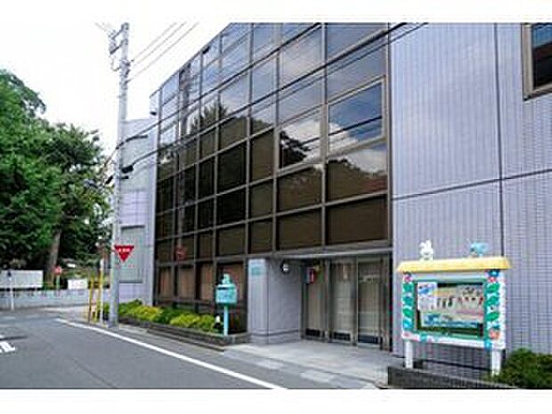 練馬幼稚園(約409m)