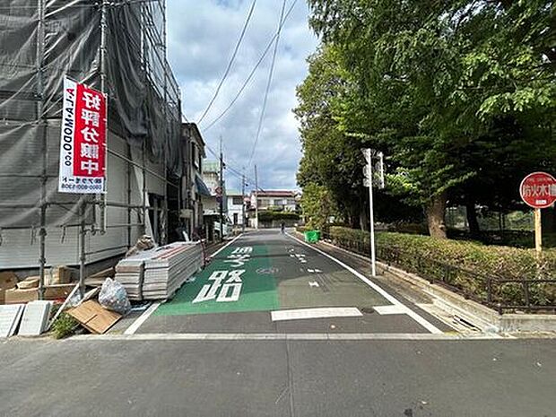 【現地写真】・東側道路 幅員 約6.5m (区道)