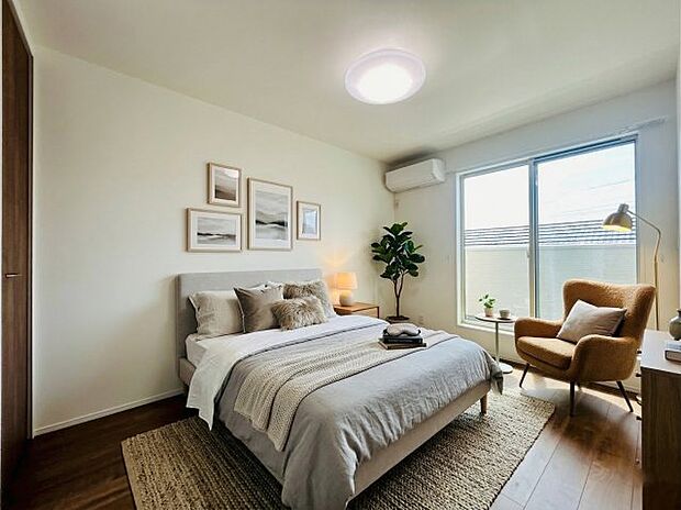 【洋室】【洋室】 お子様の部屋としてだけでなく、家族の大切な空間としても使用できます。※画像はイメージです。 壁や床の色合いか温かみがあり、様々な使い方ができます。