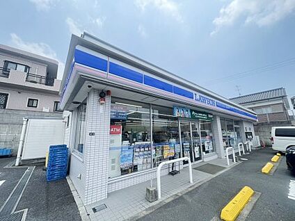 ローソン 吉野花棚店 徒歩710m