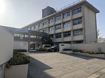 鹿児島市立桜丘西小学校 徒歩650m