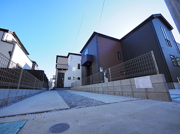 【外観】- Appearance -
完成済につきご内覧可能！お問い合わせはお気軽にどうぞ！！