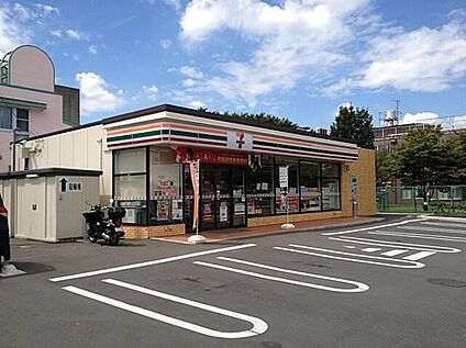 セブンイレブン朝霞溝沼店 500m