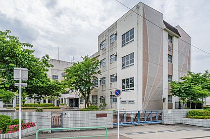 名古屋市立植田南小学校 600m