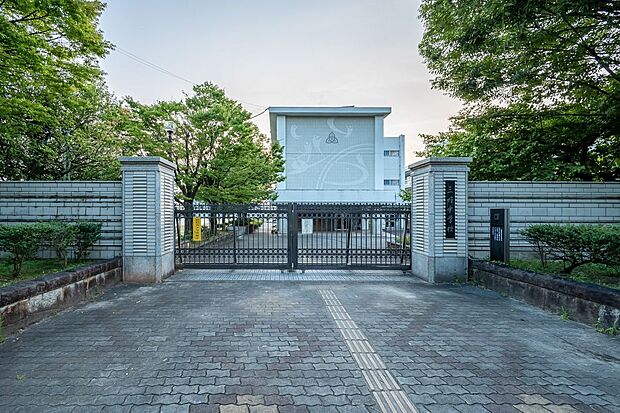 みよし市立三好中学校（約1,600m）