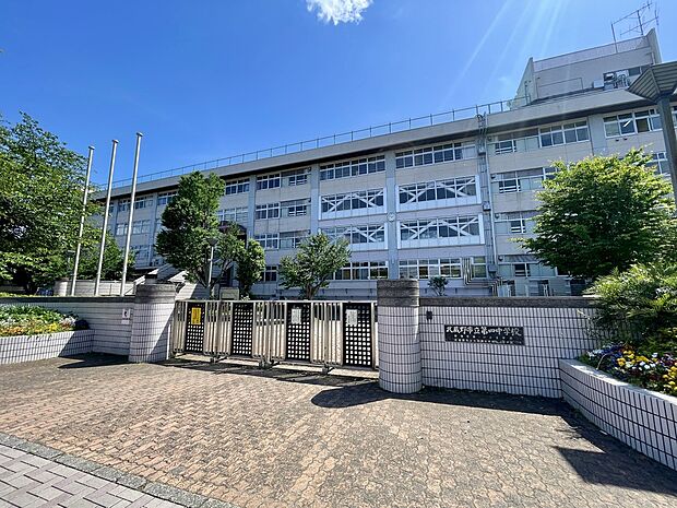 武蔵野市立第四中学校（約1,360m）