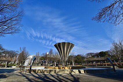 赤塚公園 880m(徒歩11分)