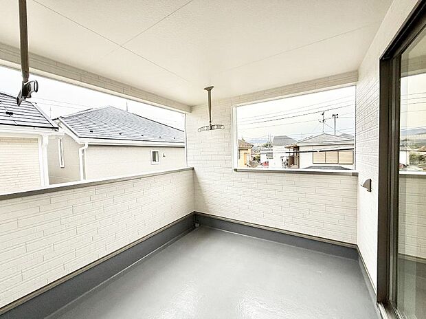 ■ 季節の移ろいを感じられる開放的な空間です