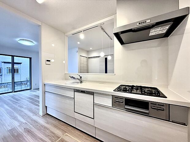 ■シンプルで美しく心地よい時間を生むキッチン空間