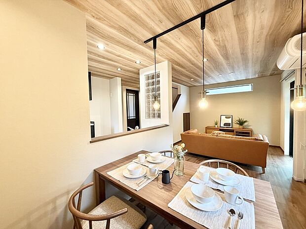 ■心落ち着く場所、ゆったり過ごせるリビング