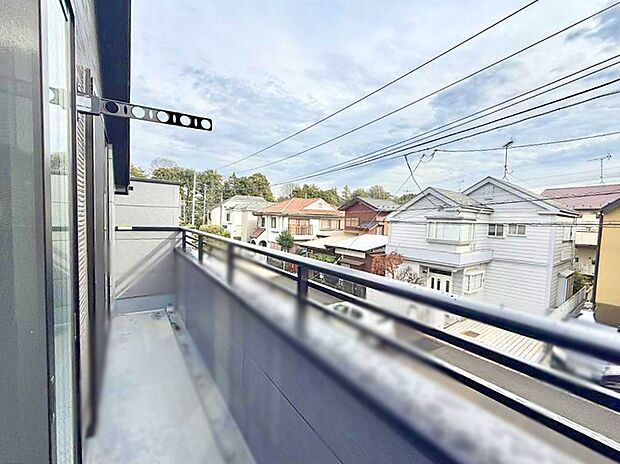 ■ 季節の移ろいを感じられる開放的な空間です