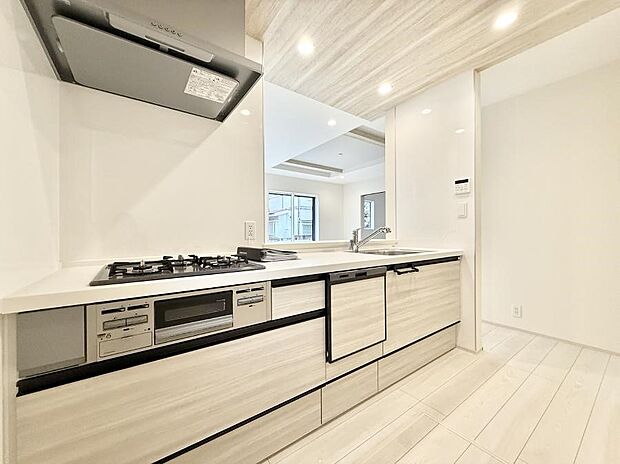 ■シンプルで機能的、毎日使いやすいキッチン