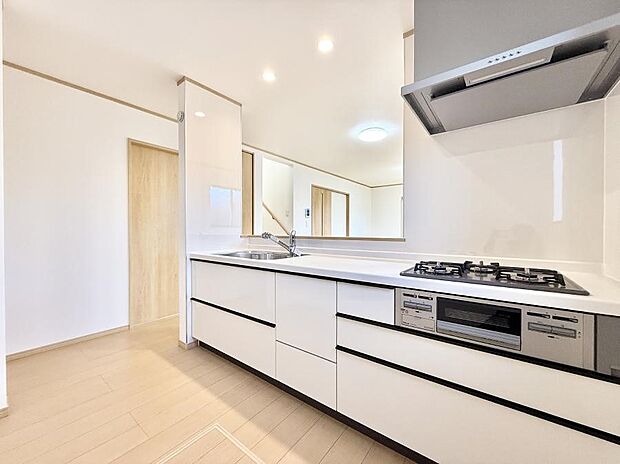 ■家族の絆を深める、温もりのあるキッチン