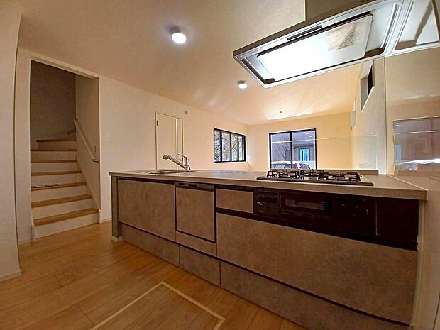 ■シンプルで機能的、毎日使いやすいキッチン