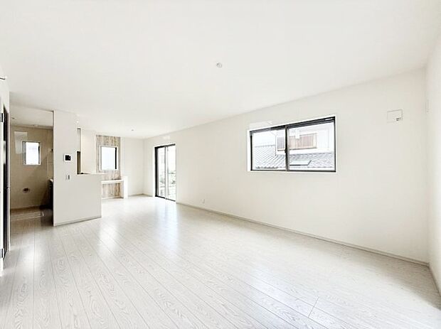 【ダイニング】■ふとした瞬間に幸せを感じる、心地よい場所