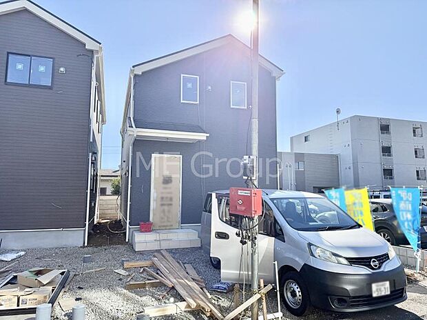 【現地外観写真】■暮らしを彩る充実した設備仕様が備わった住まい