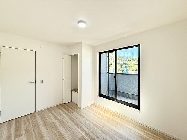 【子供部屋】■家具やレイアウトを自由に配置できるため使い勝手が良く快適に過ごせます