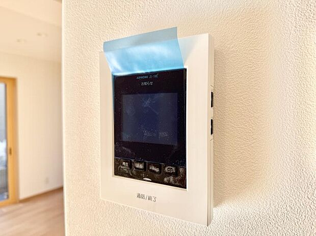 【TVモニター付インターフォン】■訪問者を確認できて安心感が増します