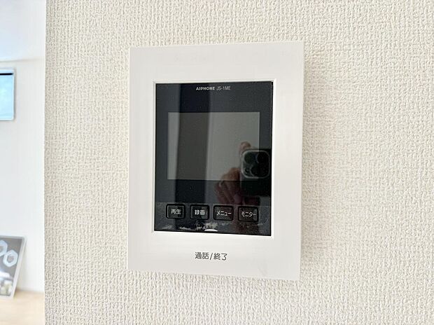 【TVモニター付インターフォン】■画面でしっかり確認でき防犯対策に最適