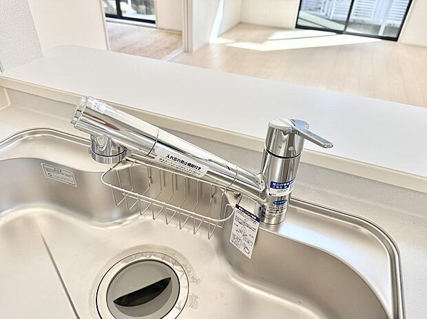 【浄水器】■不純物をしっかり除去して安心して飲めます