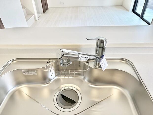 【浄水器】■清潔でおいしい水を手軽に供給してくれます