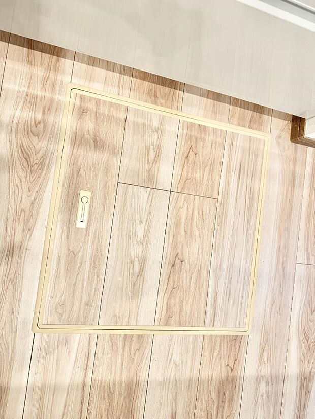 【床下収納】■隠れた収納スペースで家全体がスッキリ