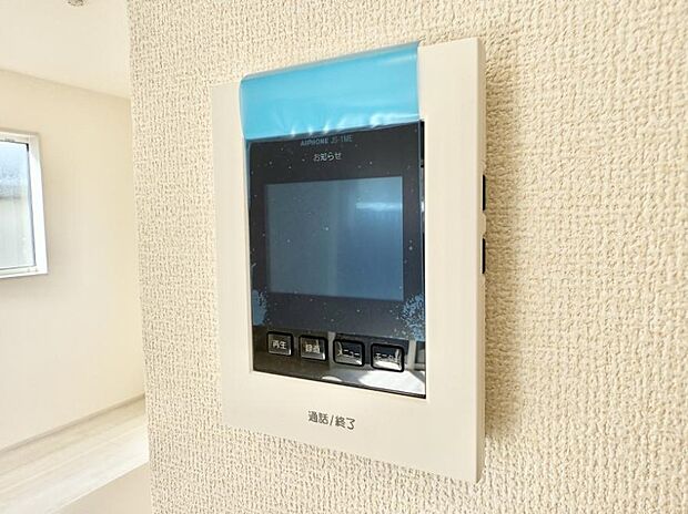 【TVモニター付インターフォン】■訪問者を確認できて安心感が増します