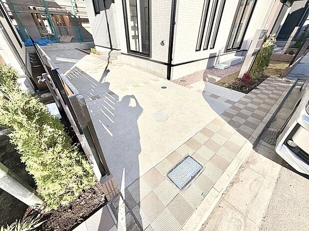 【駐車場】■自宅にある駐車スペースなので安心ですね