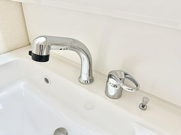 【ハンドシャワー付洗面台】■手洗いや顔を洗う時も快適に使える便利なシャワー