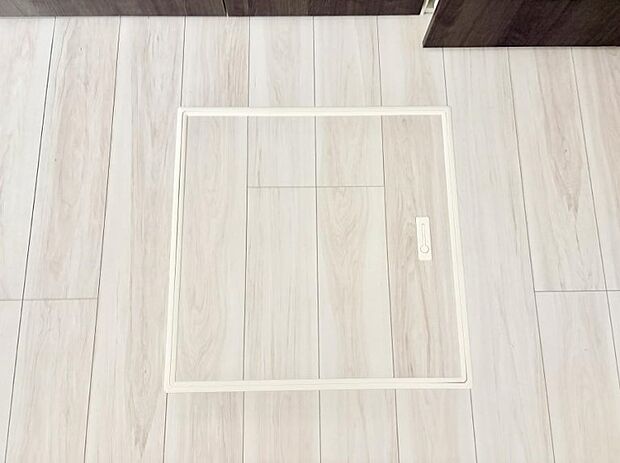 【床下収納】■隠れた収納スペースで家全体がスッキリ