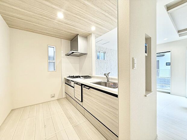 【ダイニングキッチン】■キレイに片付く、使いやすいキッチン