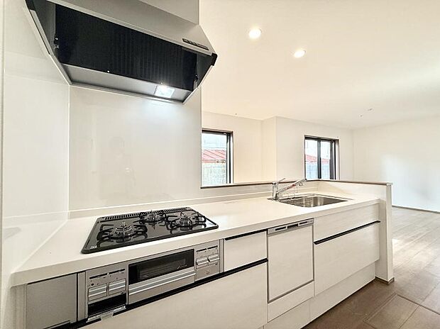 【キッチン】■シンプルで機能的、毎日使いやすいキッチン