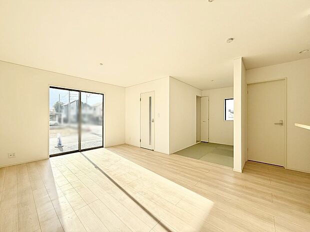 【ダイニング】■ふとした瞬間に幸せを感じる、心地よい場所