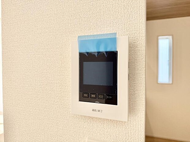 【TVモニター付インターフォン】■訪問者を確認できて安心感が増します