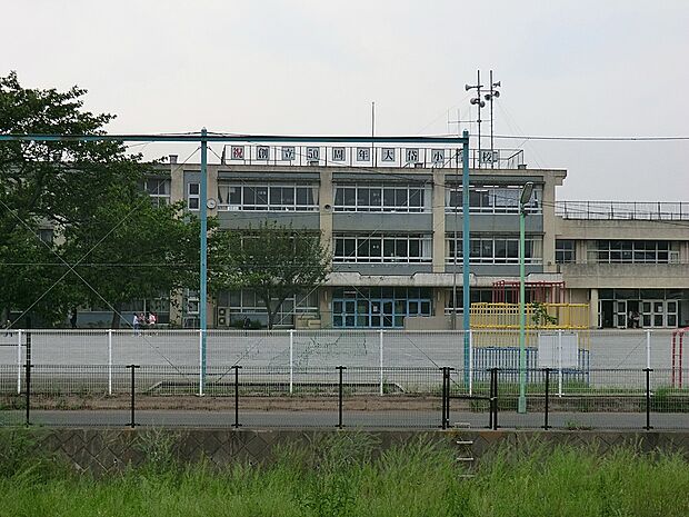 東村山市立大岱小学校（約240m・徒歩3分）